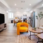 Cozy La Retreat Near Usc Steps To Koreatown & Downtown