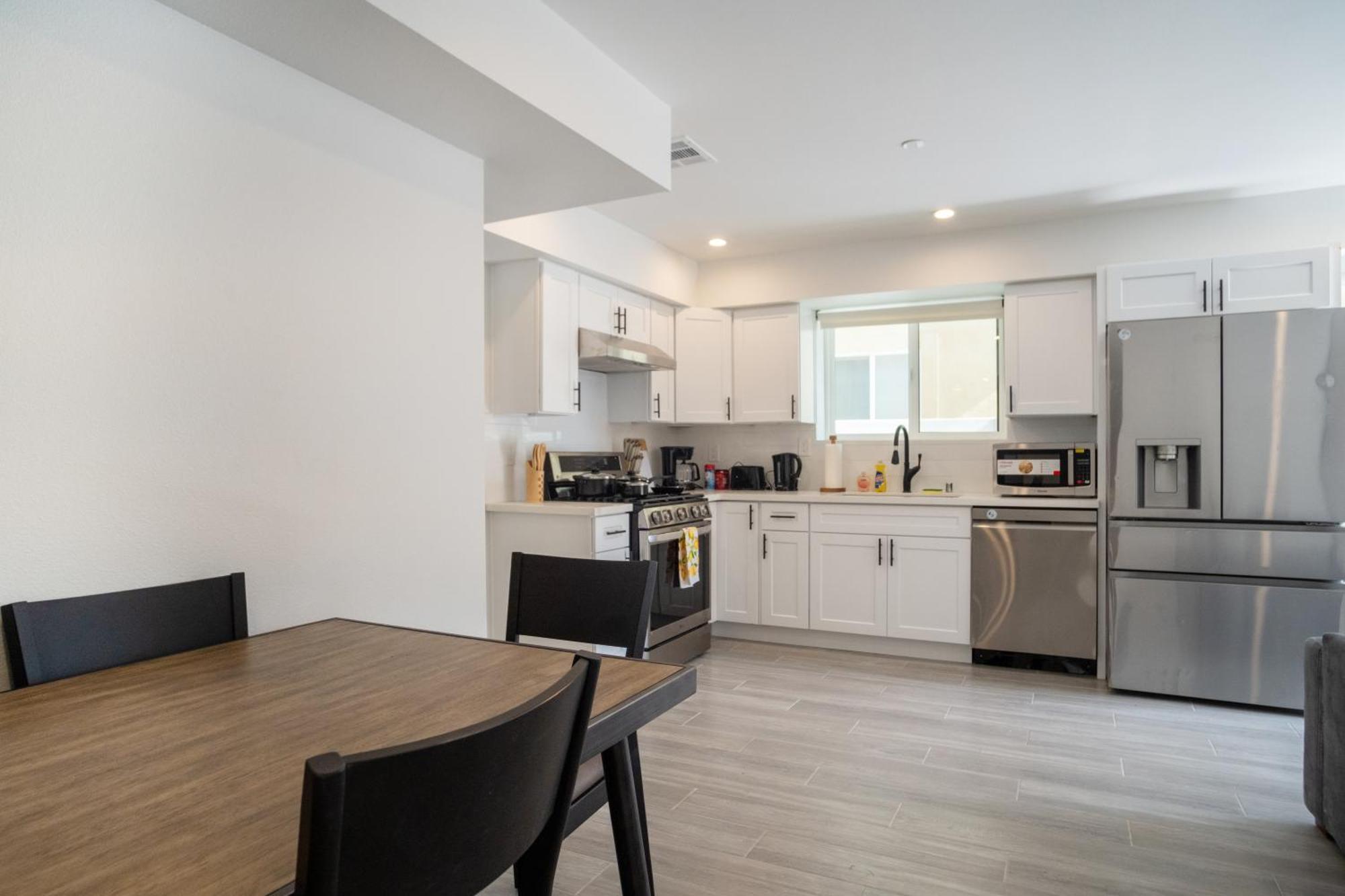 Cozy La Retreat Near Usc Steps To Koreatown & Downtown Maison d'hôtes Los Angeles